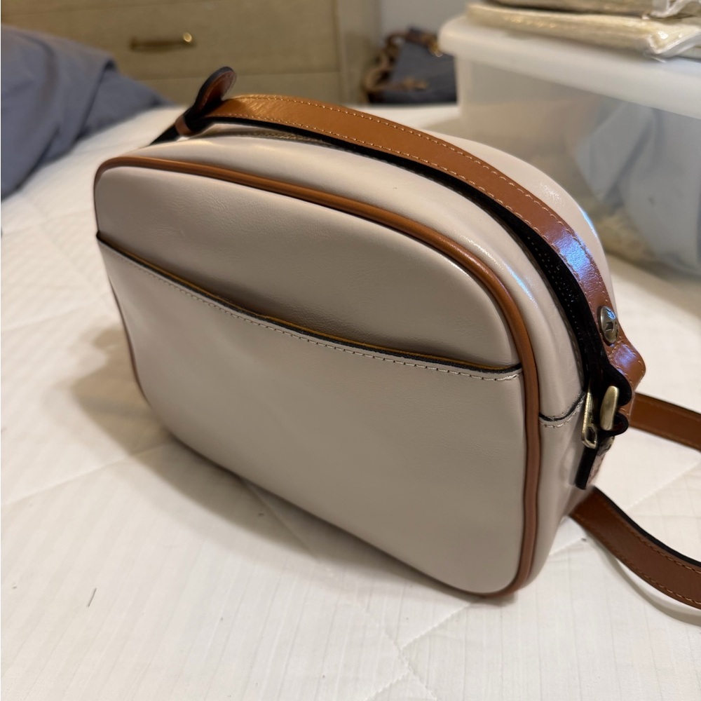 Patricia Nash Cream and Tan Crossbody Bag - Picture 3 of 5
